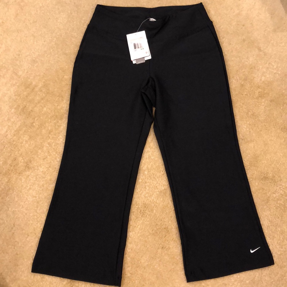 ⭐️Nike crop pants Dri-Fit